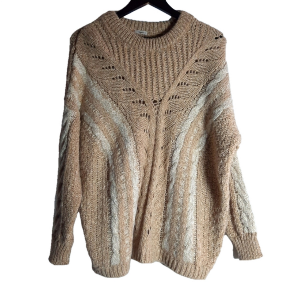 Eooto Cable Knit Sweater